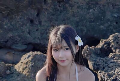 比堅尼美少女呂歪歪