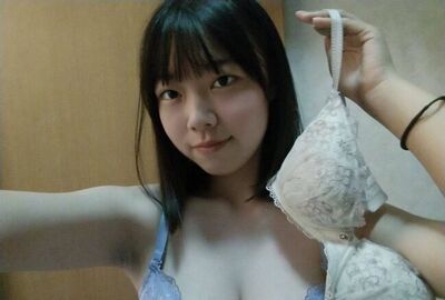 大奶學生妹自拍