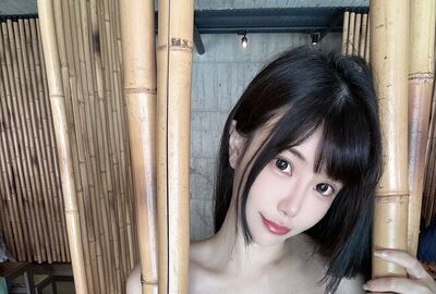 巨乳正妹 金金Doll