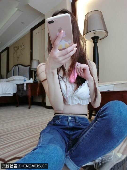 12a8fd5c4db53bb843d263dc7a82d64f.jpg