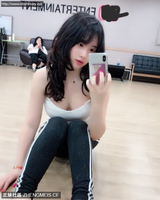 99B057345BD7F46B36.jpeg
