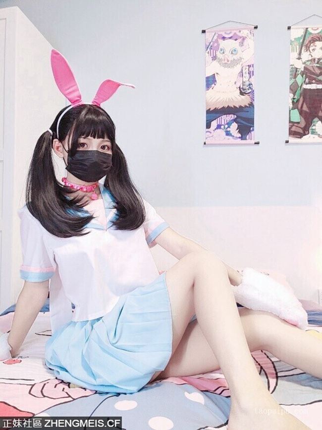 042150o00b0b106je10izm.jpg