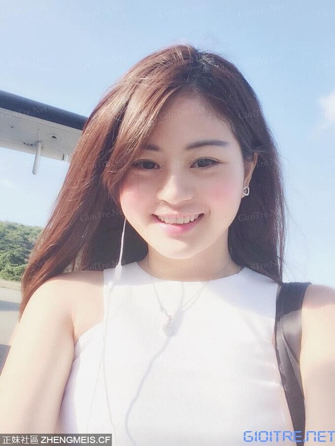 Model Hồng Dương _ E_CUP.jpg