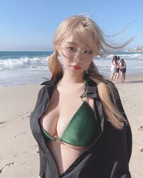 巨乳韩国妹子