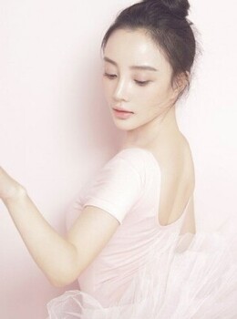 李小璐生日曝光芭蕾写真身姿曼妙[6p]