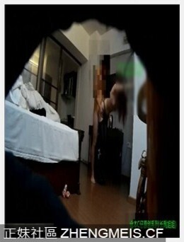 高级会所提前藏好摄像头偷拍