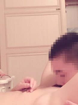 长腿美女掰穴 扣逼 深喉 棒极了[19P]