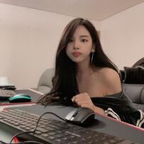 F奶正妹