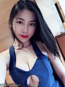 吹箫又识弹琴 马来气质少女