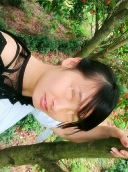绝美女郎温情自拍，虽然生活过孩但是身材依旧棒[23P]