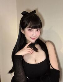 Twitch巨乳實況主晓嫭