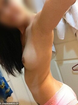 老婆出国读博，估计吃了不少洋屌了吧，反正她逼稀松很大不怕【30P】 ...
