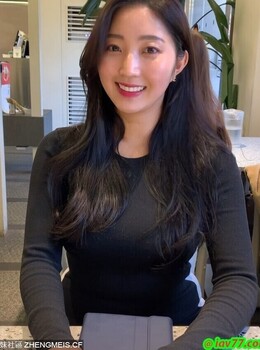 着衣巨乳優雅時裝輕熟女 PARK SUN WOO 박선우