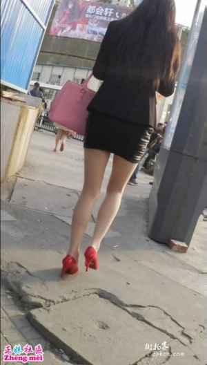 红色高跟鞋肉丝美腿制服OL
