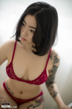 紋身美女