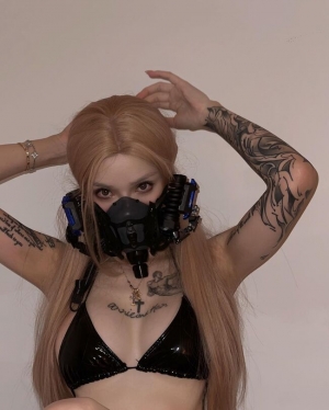 纹身美女