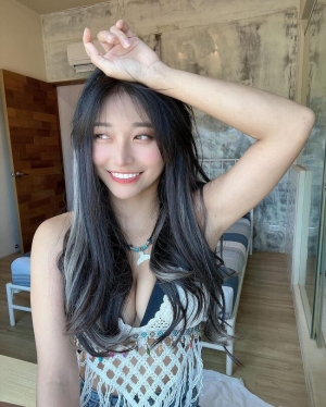 美女祈錦鈅