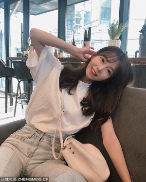 兼职模特思彤