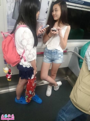 地鐵白滑美少女