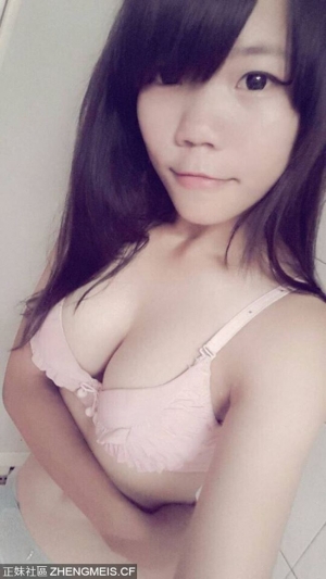 00後女學生的內衣
