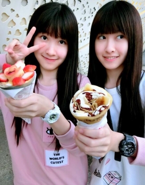 当年的小妹妹长大了sandy&mandy (1)