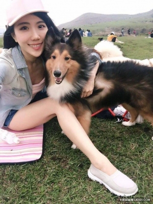 老師哪有那麼正！超仙音樂老師嬌笑神似隋棠
