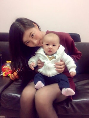 黑絲intern學生妹