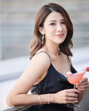 美女 Eunice