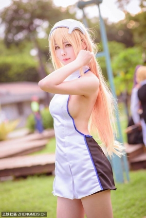 艾丝·华伦斯坦COSPLAY美图欣赏 cn:Arty亚缇