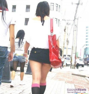 真实街拍告诉你超短裙到底有多短 [10P]