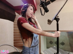 30F超Q彈美波正妹