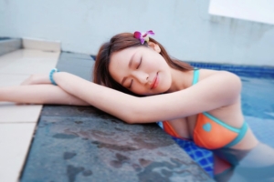23歲馮盈盈的20個最性感穿搭