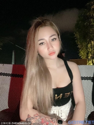 Model Thuỳ Mai