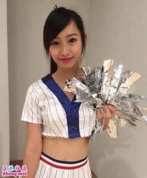 火辣性感吳丹丹扮演各種COS 32D爆乳美少女戰士波濤洶湧