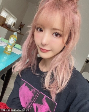 桃乃木香奈「身材好顏值又高」暗黑女神
