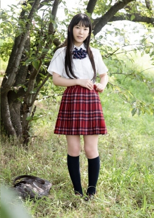 長澤茉里奈フェチグラビア「まりちゅうにカンパイ！」