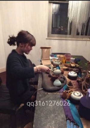 想让你顶住我的胃，在我耳边轻轻的说，宝贝好紧