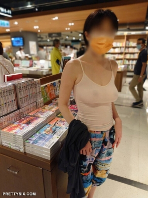 大奶妹很透的背心