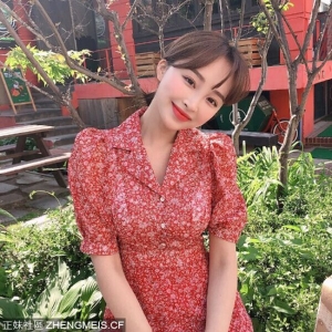 在海边玩了一下午，开心~ ​​​​