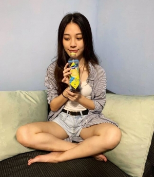 比堅尼美女