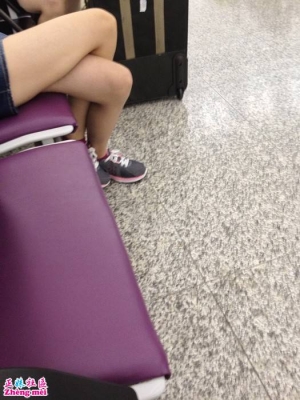 機場見到嘅學生妹美腿