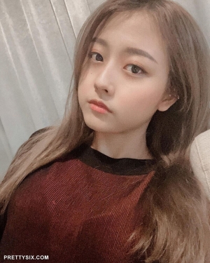 美女大学生毕业了