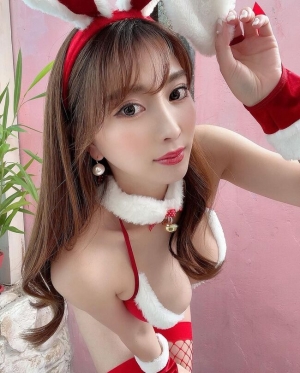 圣诞装巨乳美女